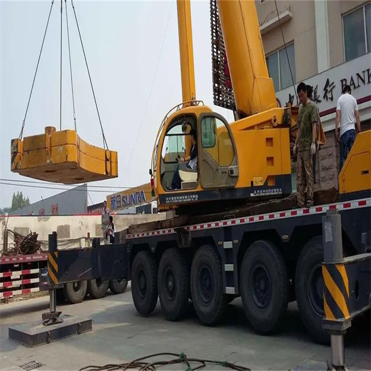 荥阳当地吊车出租|机器吊装|75吨|工厂搬迁服务